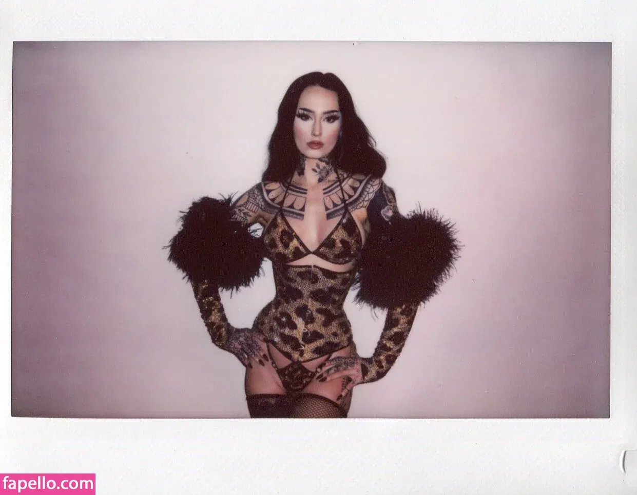 Emma Vauxdevil Onlyfans Photo Gallery 