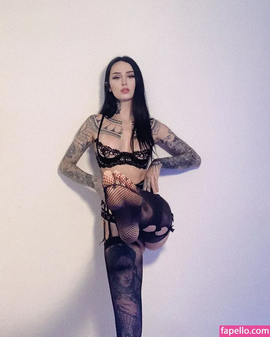 Emma Vauxdevil Onlyfans Photo Gallery 