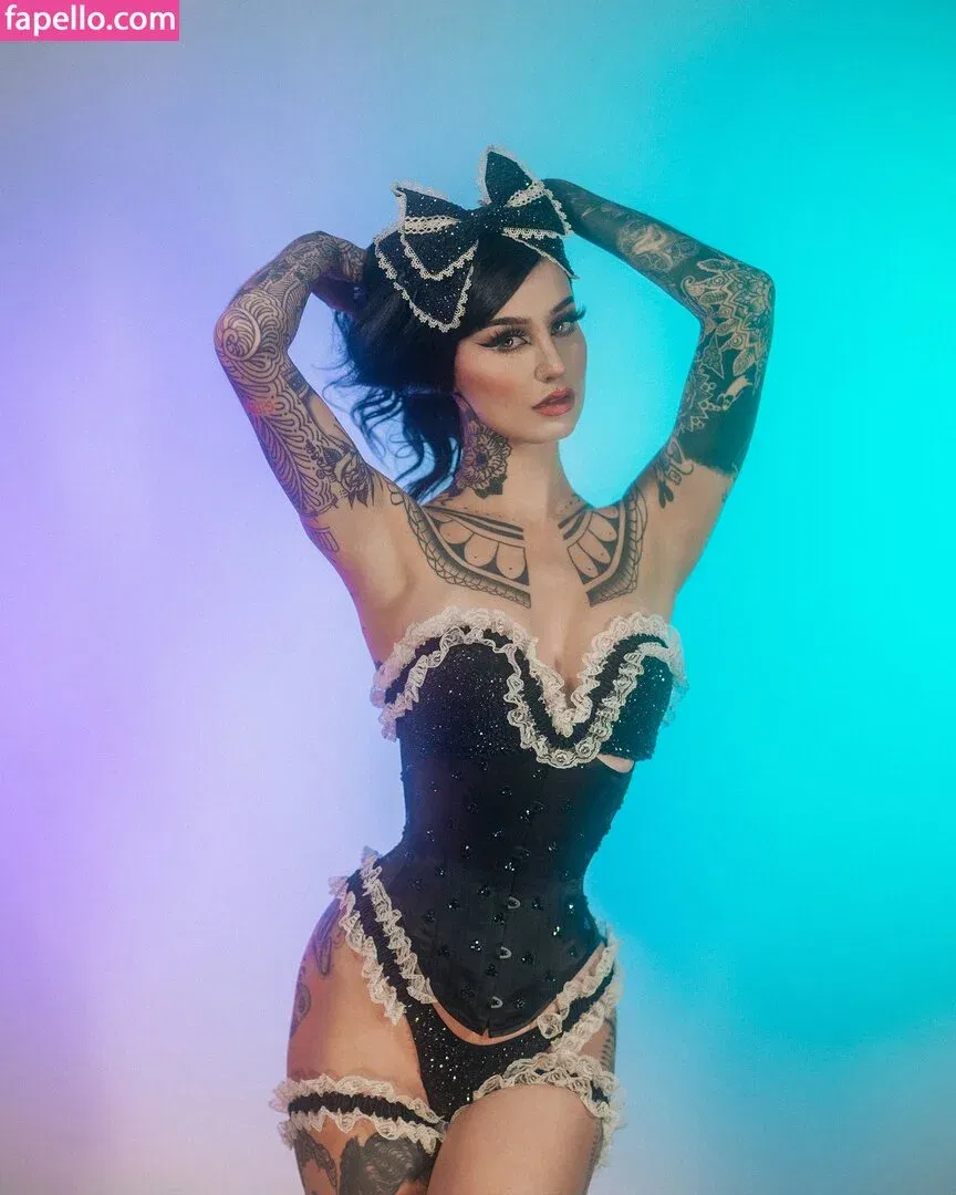 Emma Vauxdevil Onlyfans Photo Gallery 