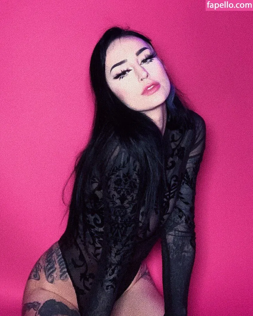 Emma Vauxdevil Onlyfans Photo Gallery 