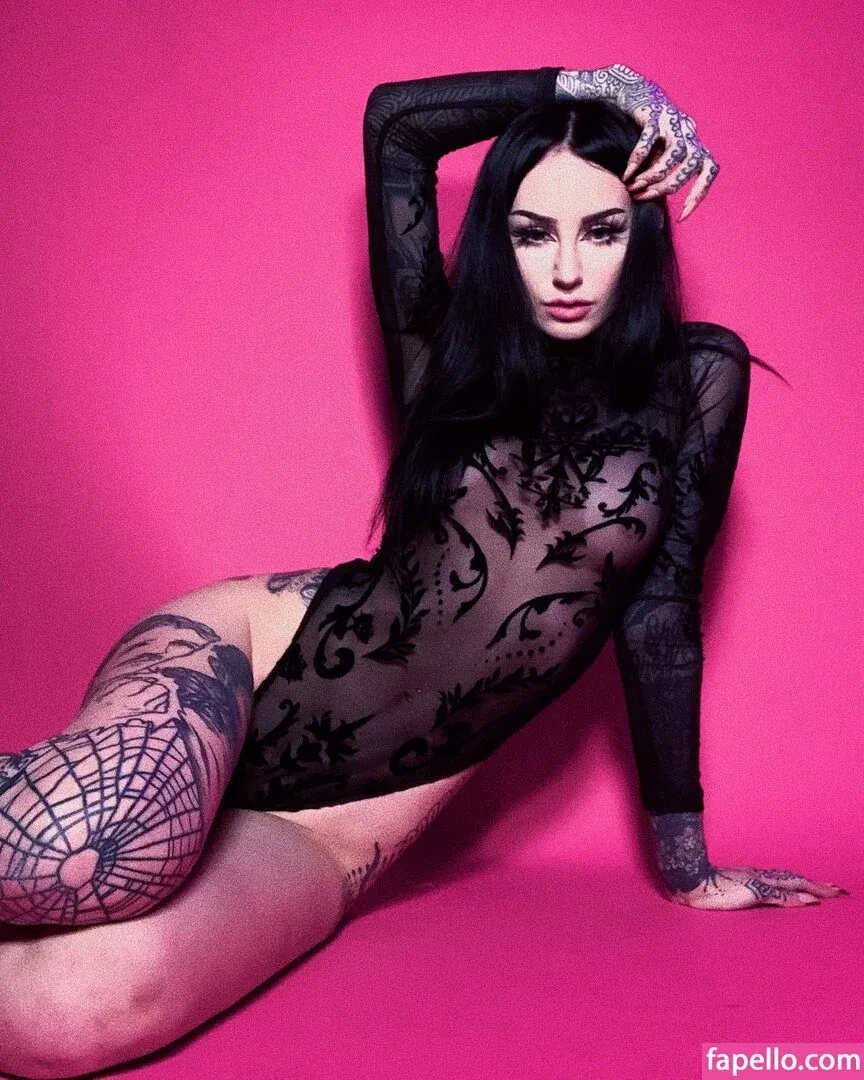 Emma Vauxdevil Onlyfans Photo Gallery 