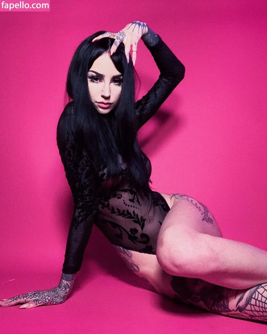 Emma Vauxdevil Onlyfans Photo Gallery 