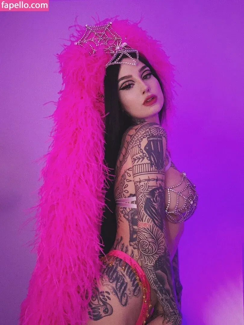 Emma Vauxdevil Onlyfans Photo Gallery 