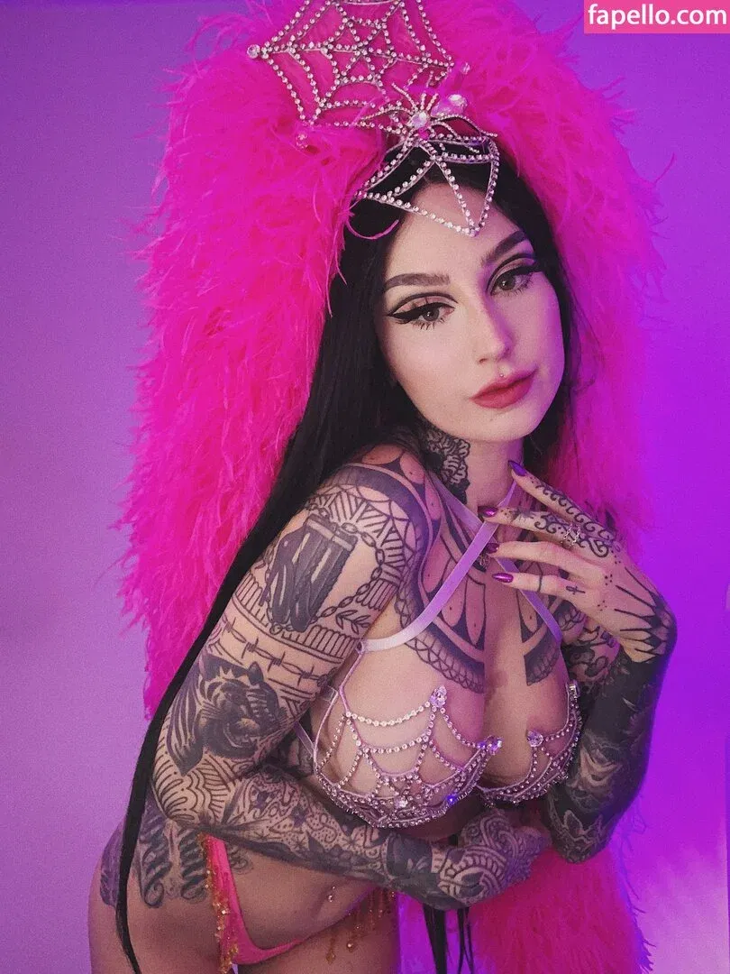 Emma Vauxdevil Onlyfans Photo Gallery 