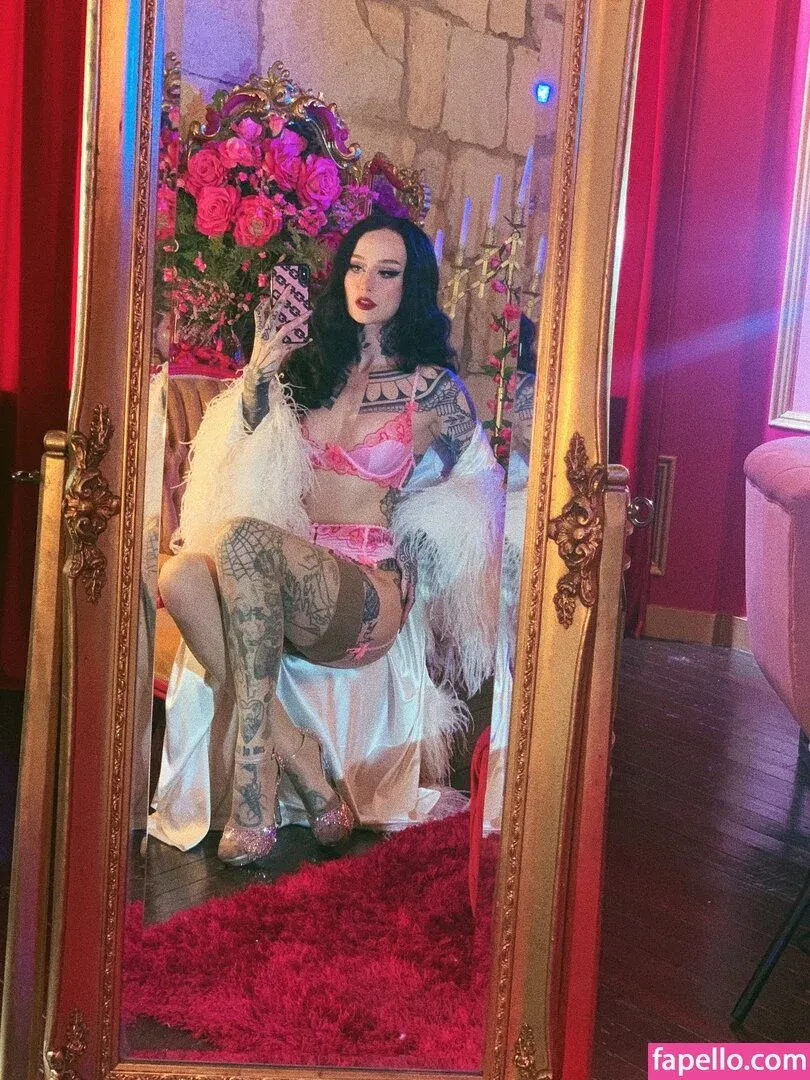 Emma Vauxdevil Onlyfans Photo Gallery 