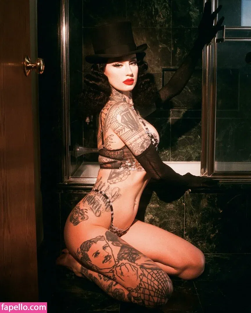 Emma Vauxdevil Onlyfans Photo Gallery 