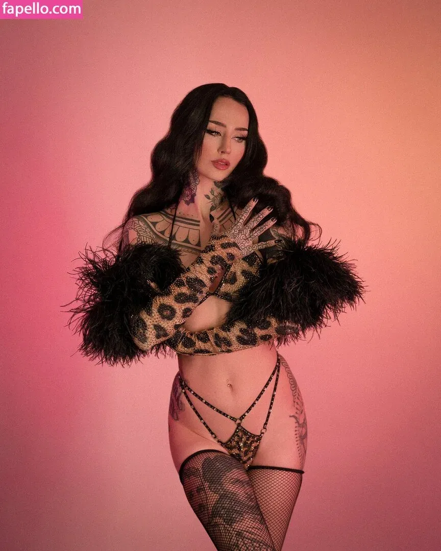 Emma Vauxdevil Onlyfans Photo Gallery 