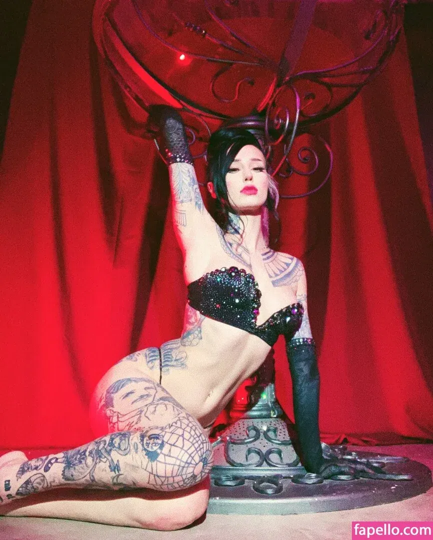 Emma Vauxdevil Onlyfans Photo Gallery 