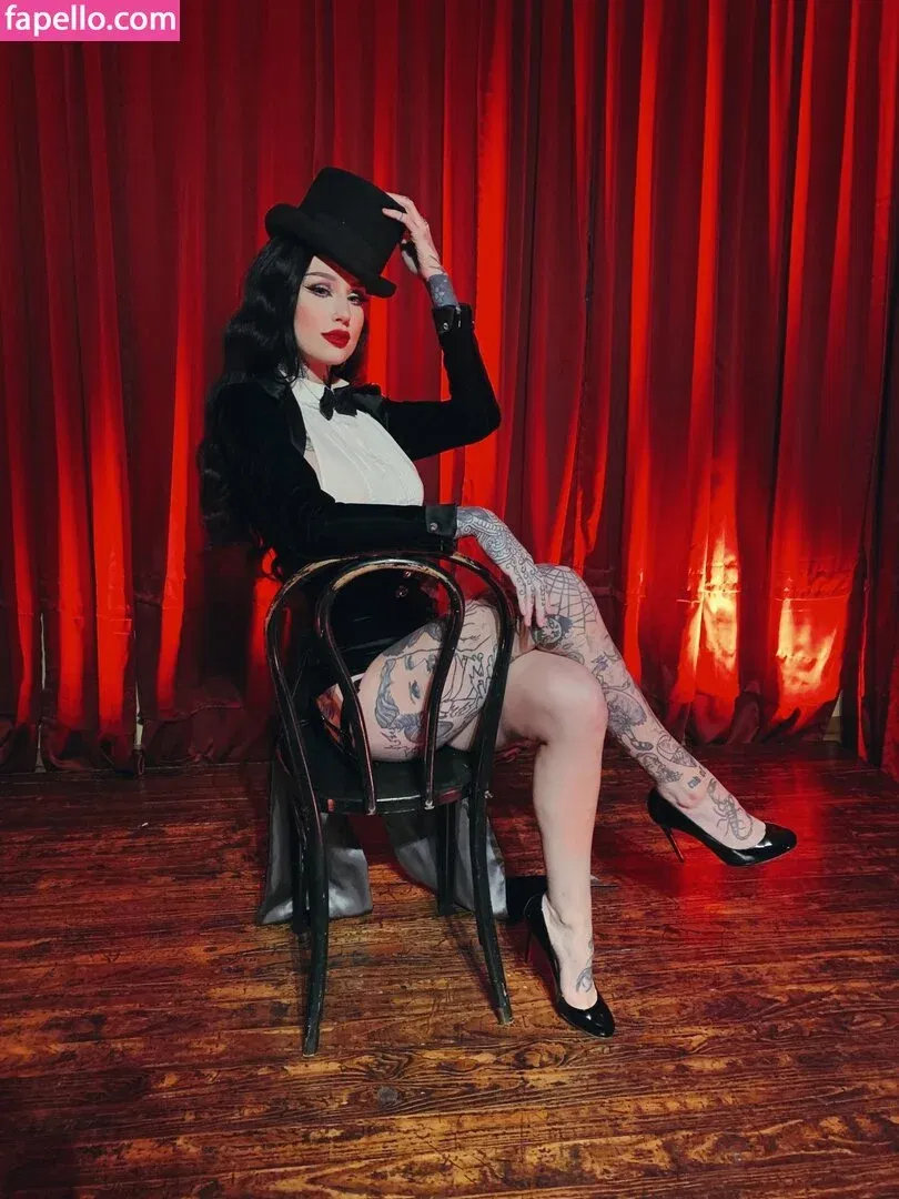 Emma Vauxdevil Onlyfans Photo Gallery 