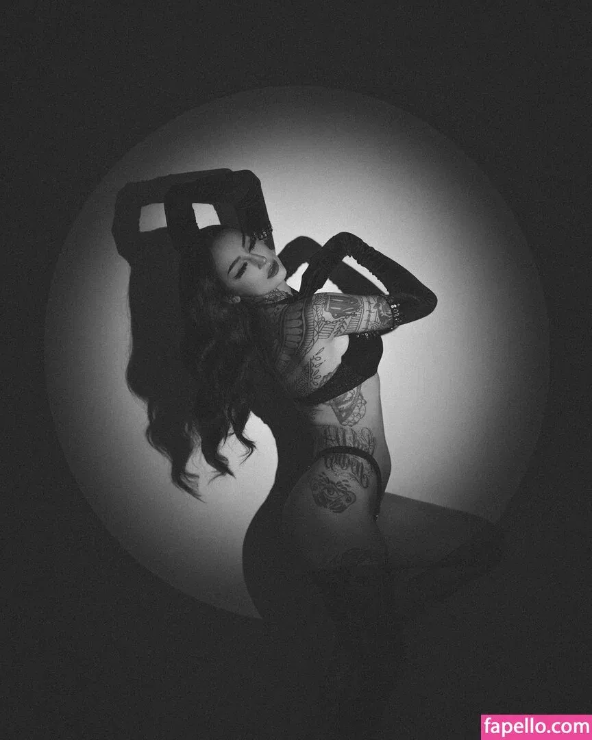 Emma Vauxdevil Onlyfans Photo Gallery 