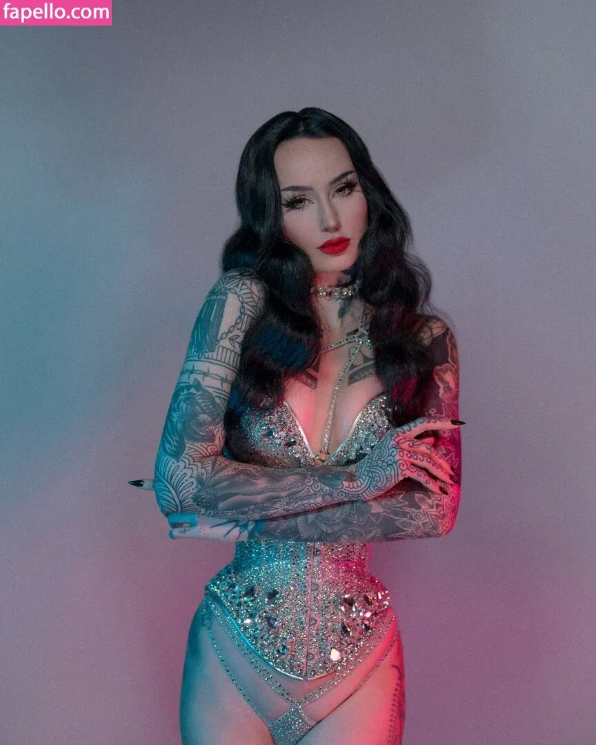 Emma Vauxdevil Onlyfans Photo Gallery 