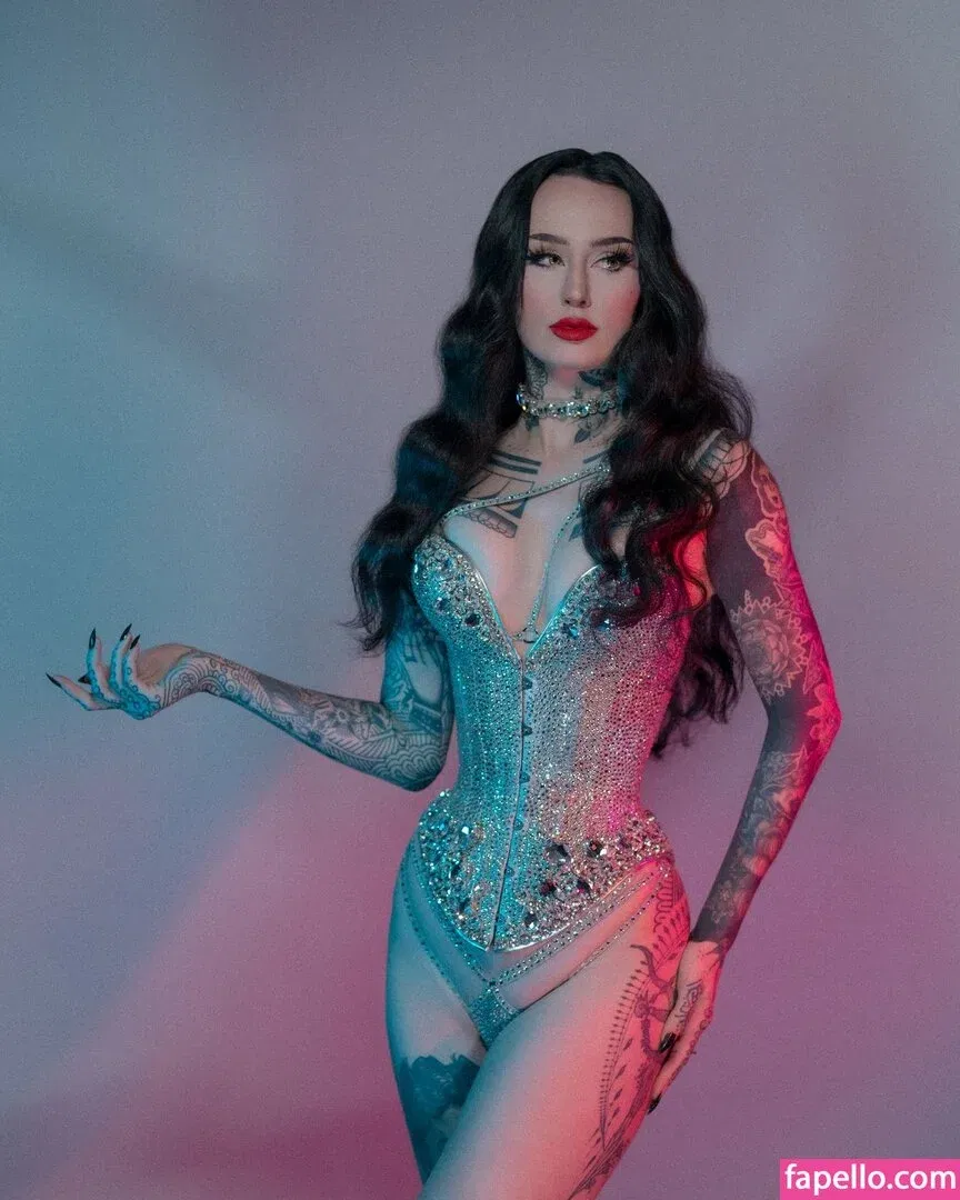 Emma Vauxdevil Onlyfans Photo Gallery 