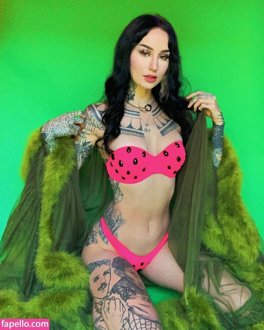 Emma Vauxdevil Onlyfans Photo Gallery 