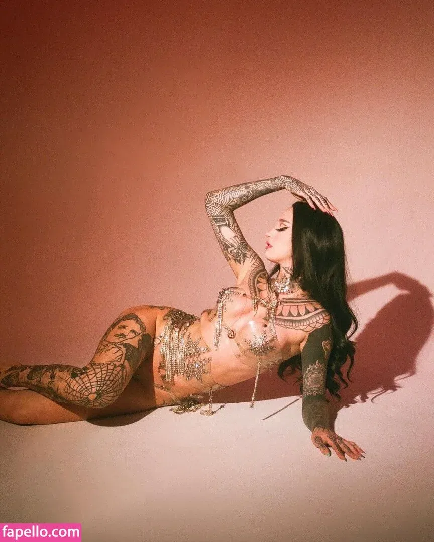 Emma Vauxdevil Onlyfans Photo Gallery 