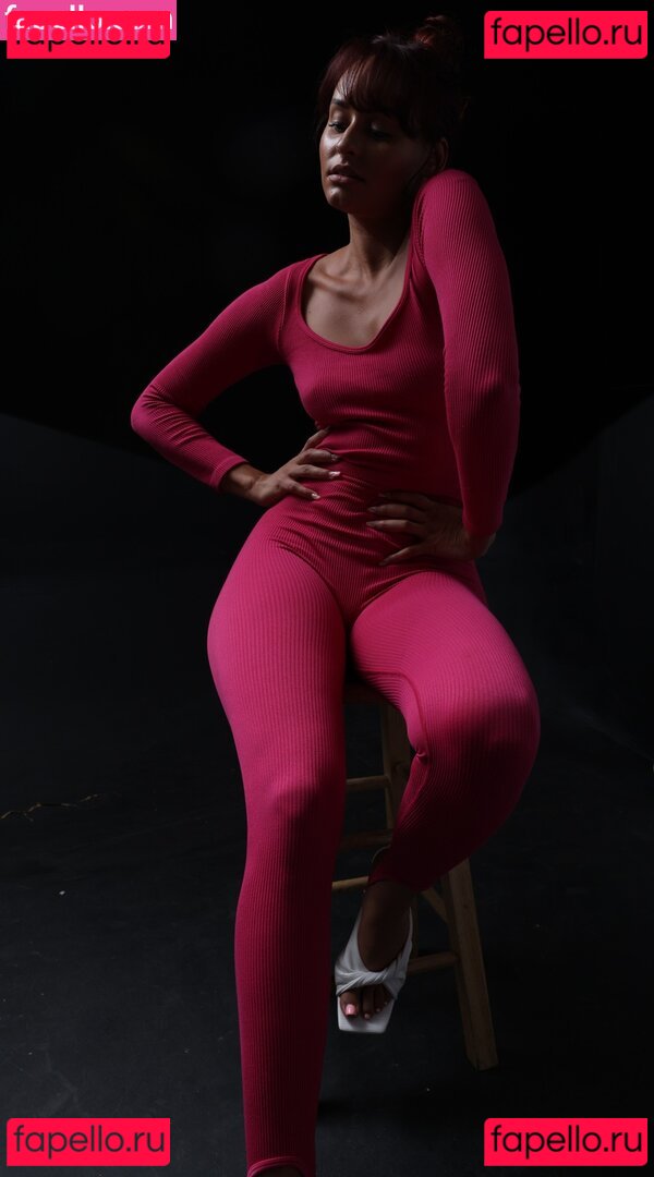 Serina Synn Nude Onlyfans Photo 30