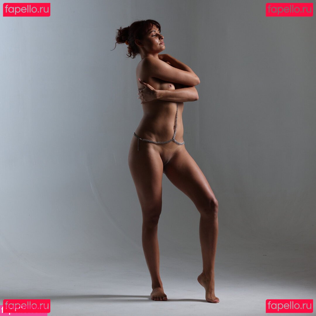 Serina Synn Nude Onlyfans Photo 28
