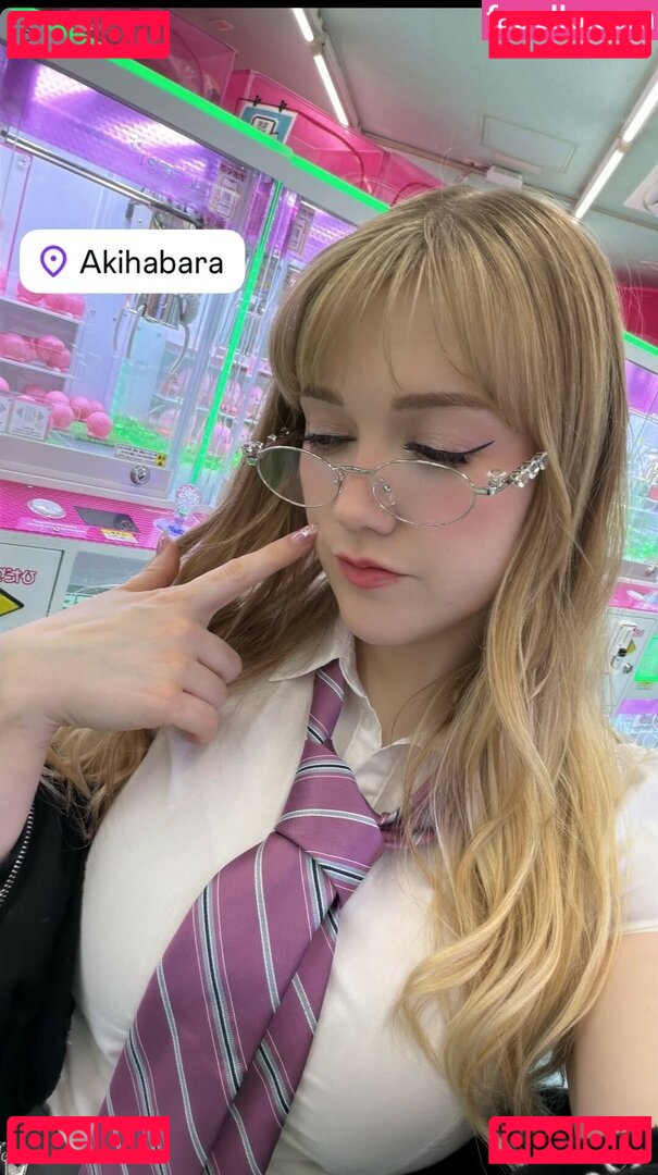 Abipop Nude Onlyfans Photo 9