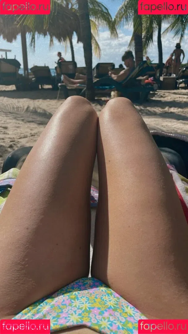 EmilyThankYouNext Onlyfans Photo Gallery 