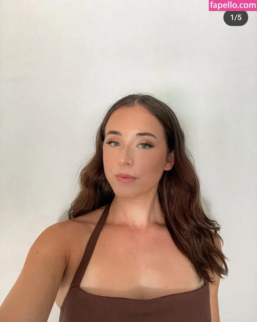 EmilyThankYouNext Onlyfans Photo Gallery 