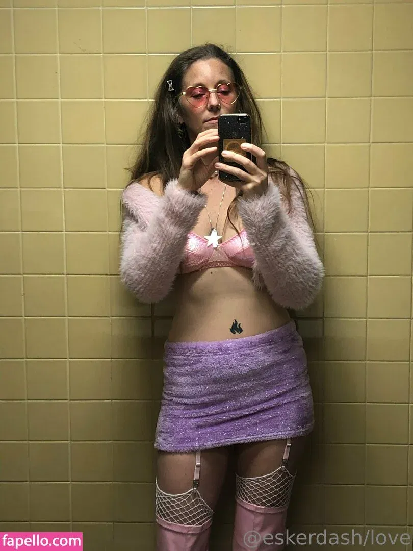 eskerdash Onlyfans Photo Gallery 