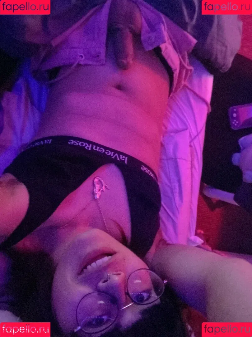 KianaVi Onlyfans Photo Gallery 