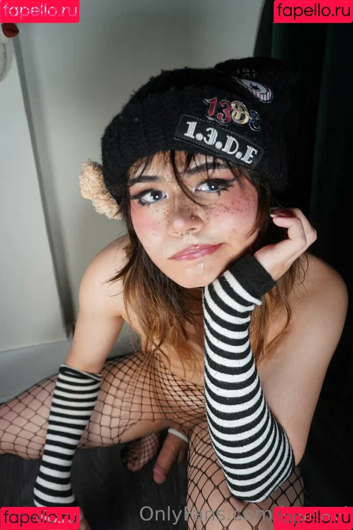 KianaVi Onlyfans Photo Gallery 