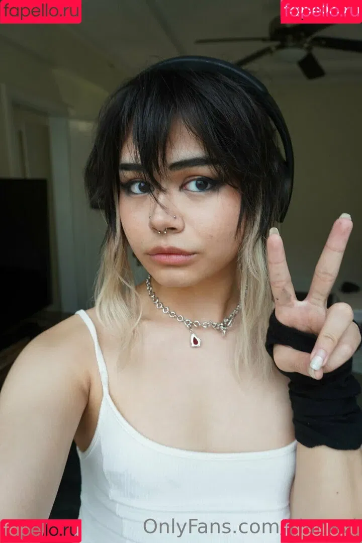 KianaVi Onlyfans Photo Gallery 
