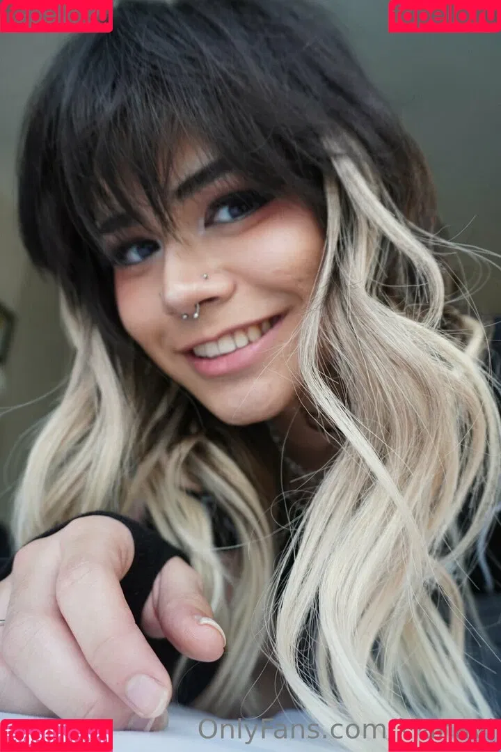 KianaVi Onlyfans Photo Gallery 