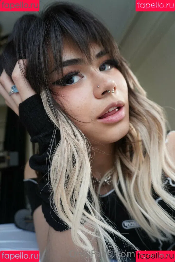 KianaVi Onlyfans Photo Gallery 