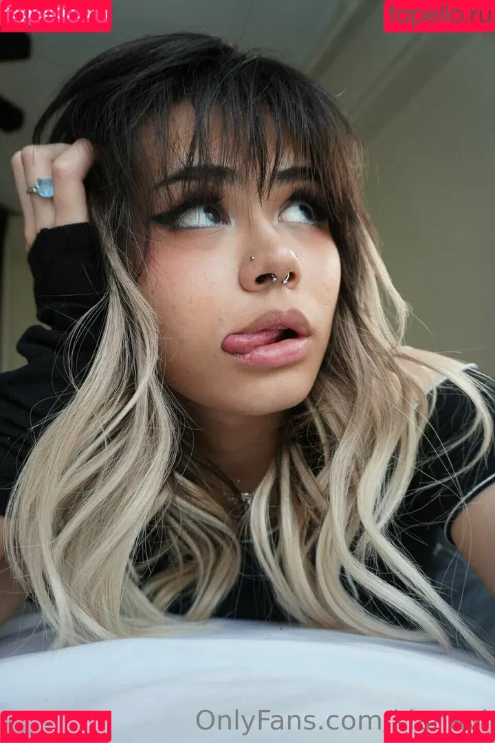 KianaVi Onlyfans Photo Gallery 