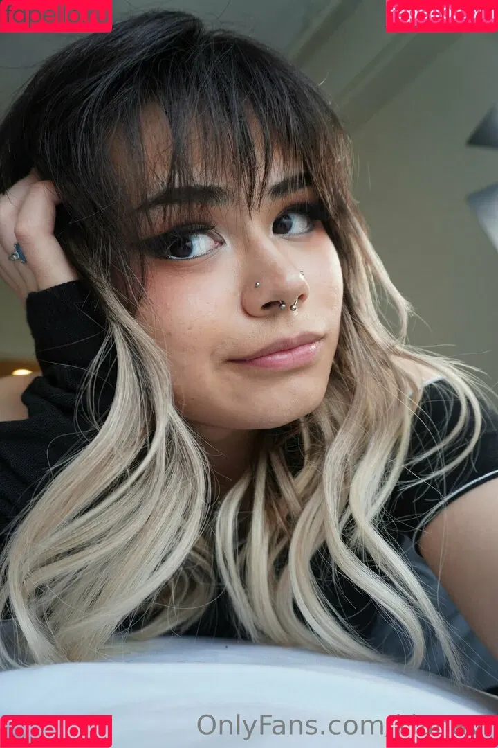 KianaVi Onlyfans Photo Gallery 