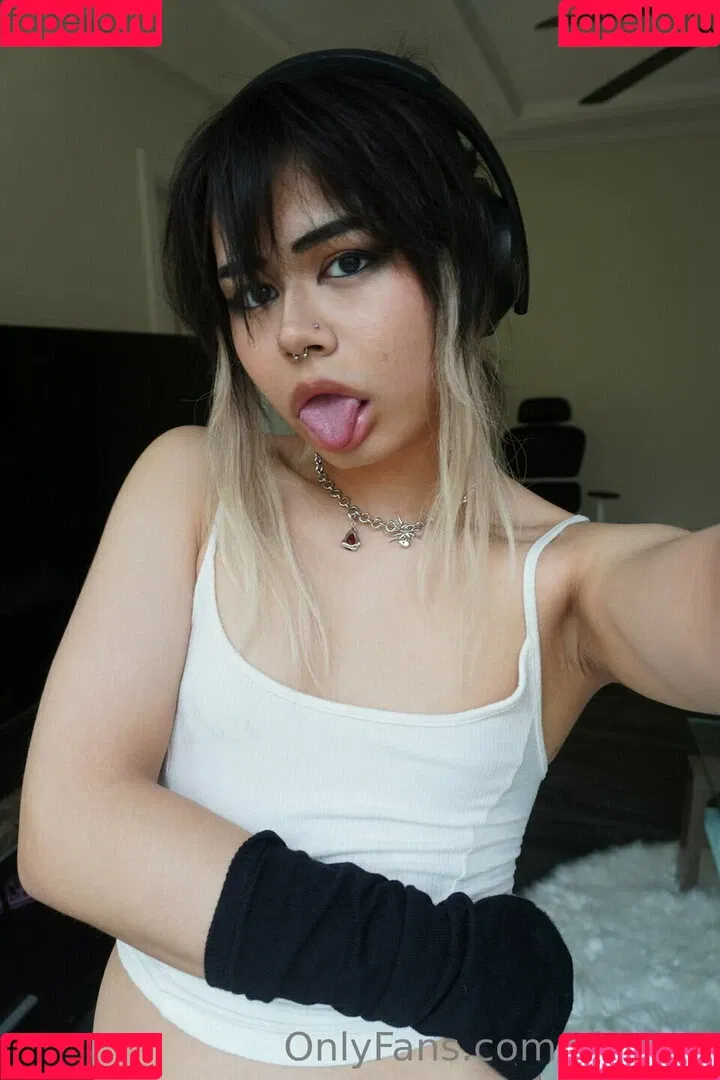KianaVi Onlyfans Photo Gallery 