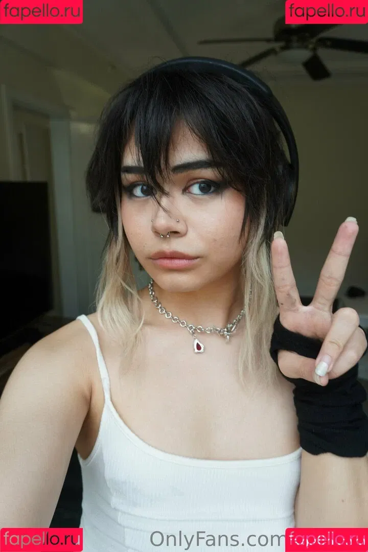 KianaVi Onlyfans Photo Gallery 