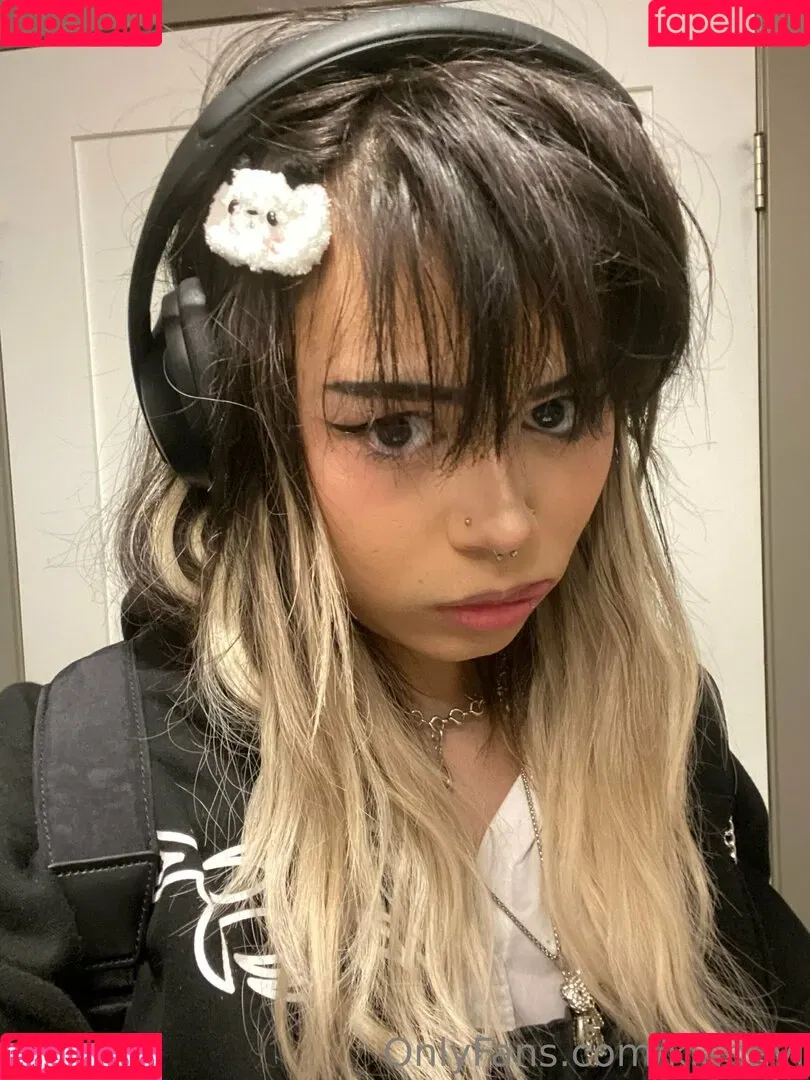 KianaVi Onlyfans Photo Gallery 