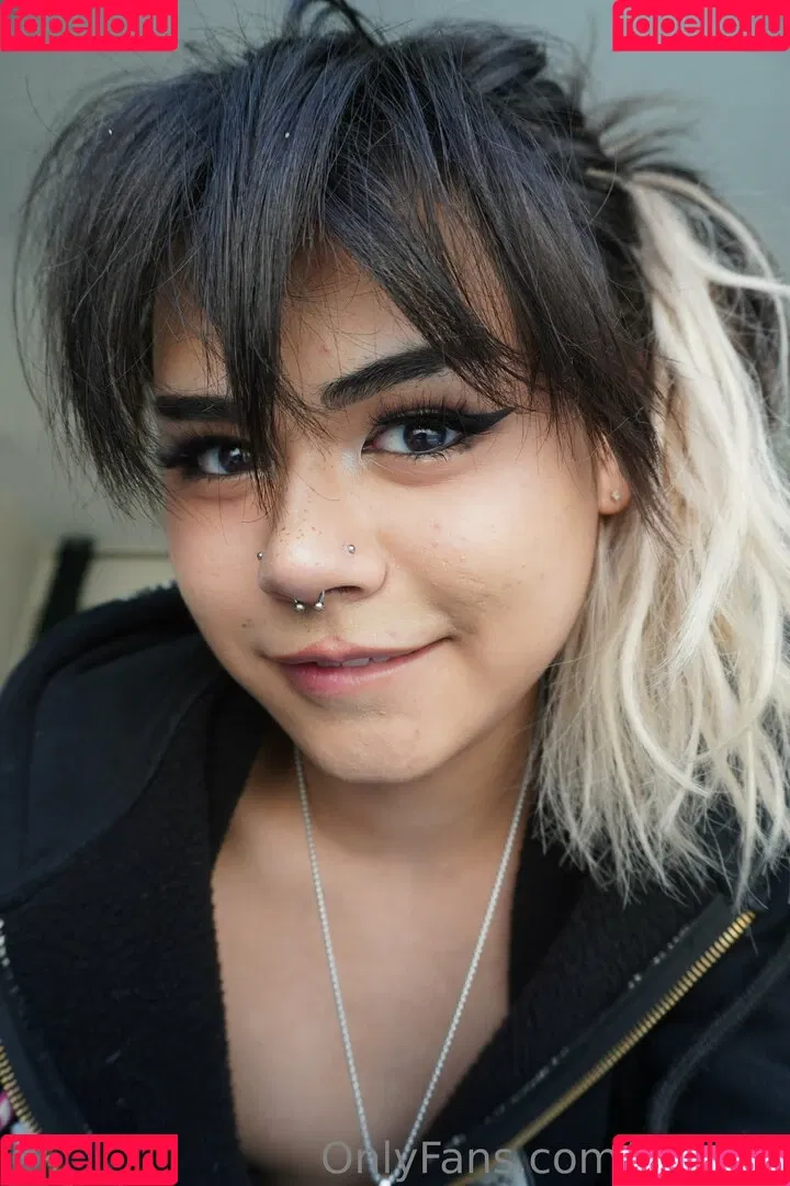 KianaVi Onlyfans Photo Gallery 