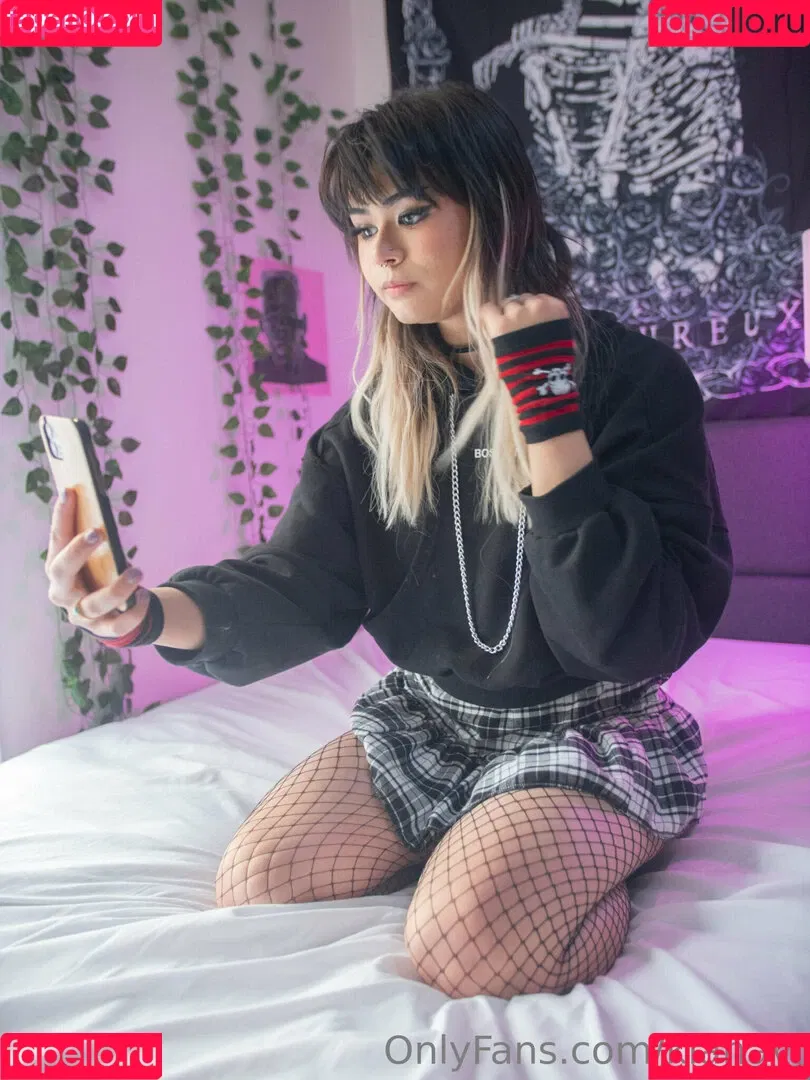 KianaVi Onlyfans Photo Gallery 