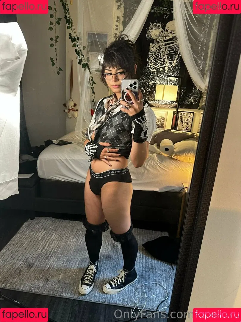 KianaVi Onlyfans Photo Gallery 