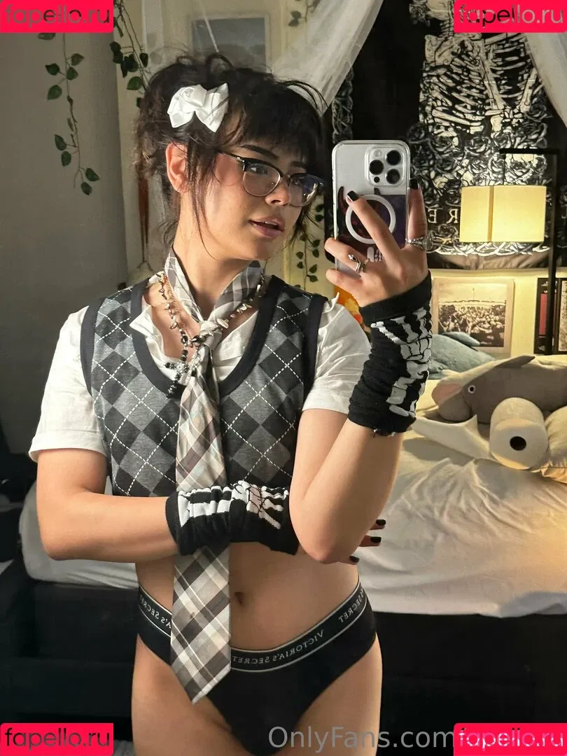 KianaVi Onlyfans Photo Gallery 