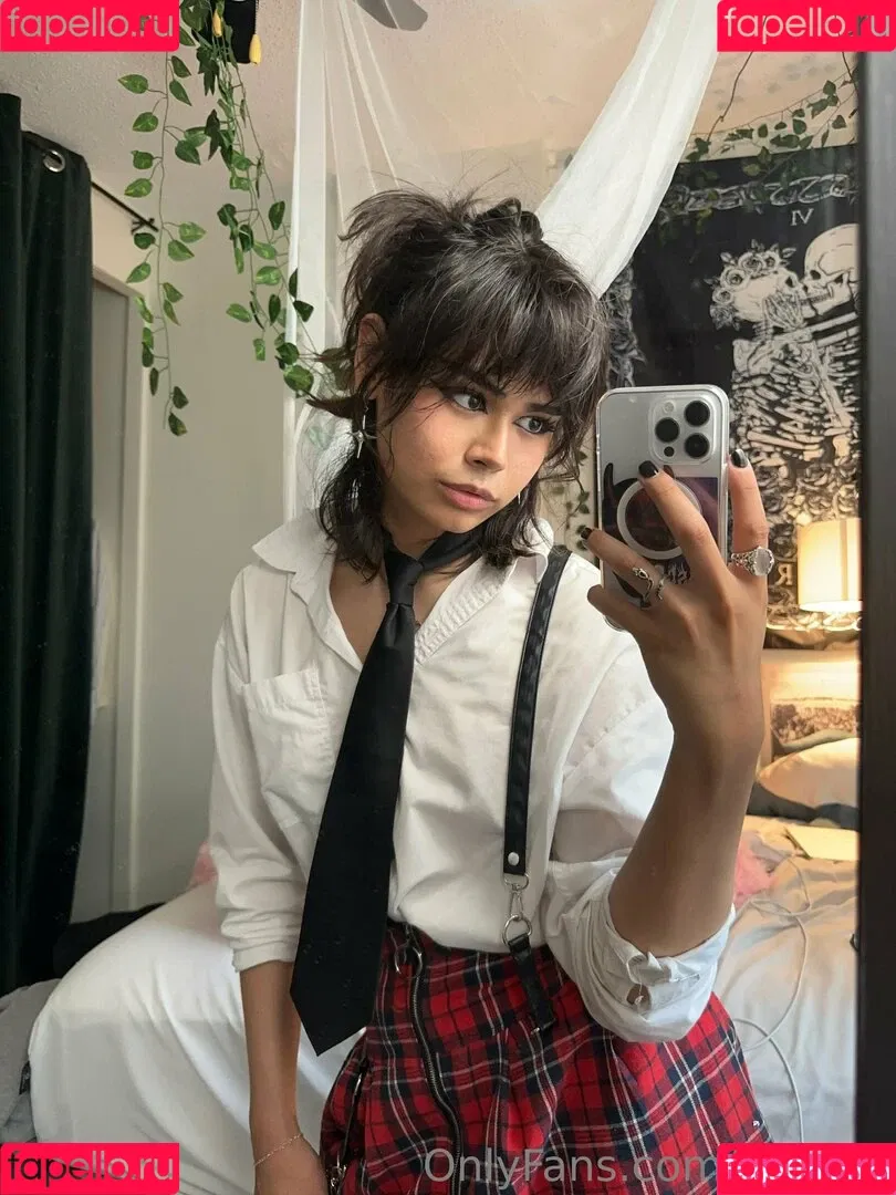 KianaVi Onlyfans Photo Gallery 
