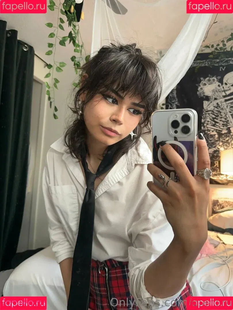 KianaVi Onlyfans Photo Gallery 