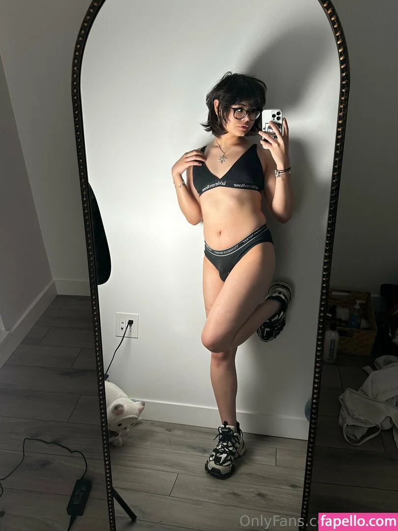 KianaVi Onlyfans Photo Gallery 