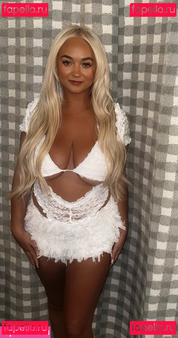 Little Blonde Nude Onlyfans Photo 38