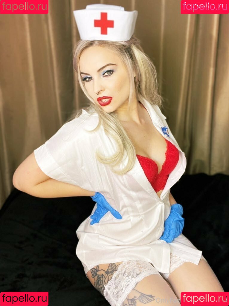 Suzy Lee Onlyfans Photo Gallery 