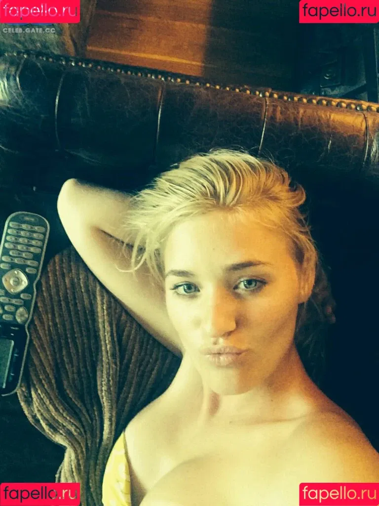AJ Michalka Onlyfans Photo Gallery 