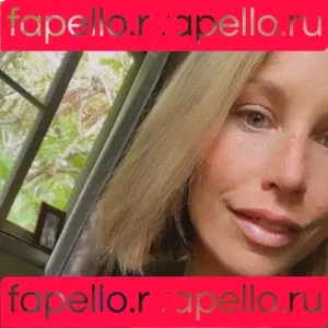 Lyssa Chapman Onlyfans Photo Gallery 