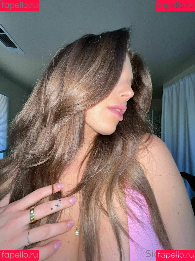 Sidney Sky Onlyfans Photo Gallery 