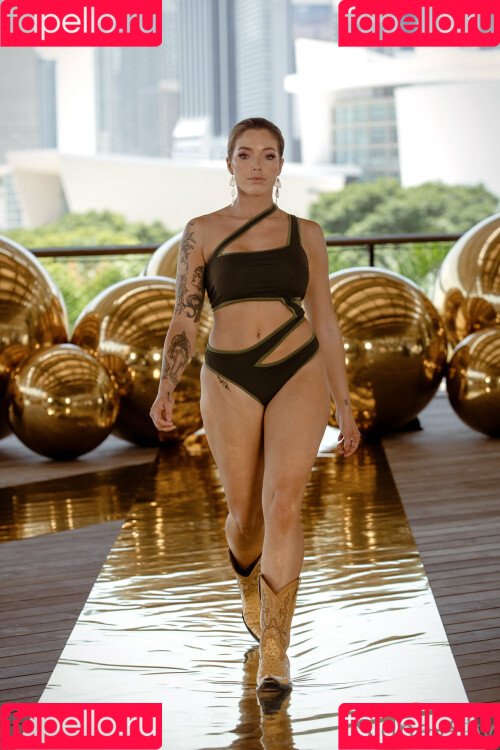 Sidney Sky Onlyfans Photo Gallery 