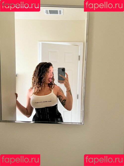 Sidney Sky Onlyfans Photo Gallery 