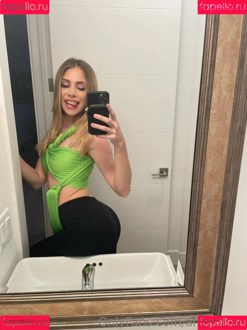 Anya Olsen Onlyfans Photo Gallery 