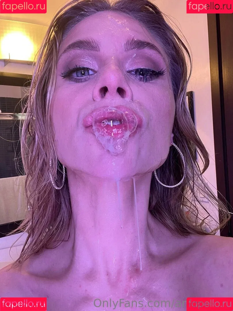 Anya Olsen Onlyfans Photo Gallery 